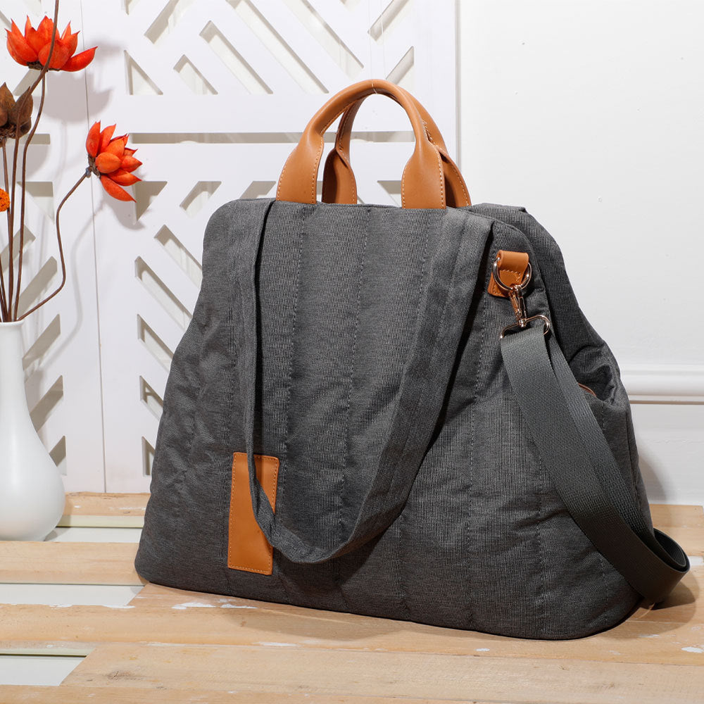 Lightweight Waterproof Pet Carrier Bag For Travel